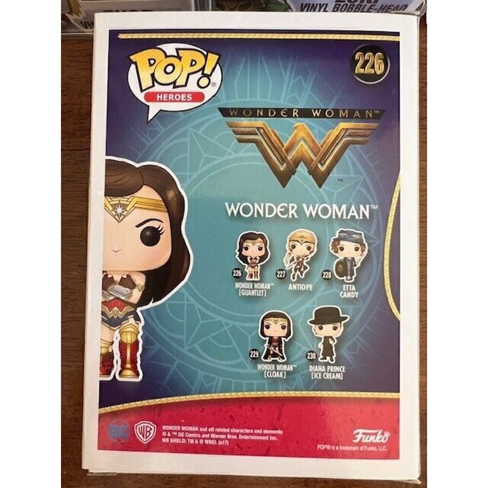 POP Movies Wonder Woman with Gauntlets Vinyl Figure #226 [12 Days of Christmas] - Picture 3 of 7